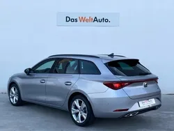 Gris plata Usado 2024 Seat Leon ST FR Familiar | 25.900 € (Precio justo)