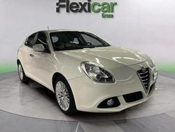 Blanco Usado 2014 Alfa Romeo Giulietta Distinctive Berlina | 9290 € (Buen precio)