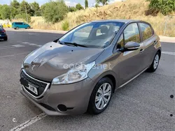 Gris / plata Usado 2014 Peugeot 208 Active Utilitario | 8500 € (Precio justo)