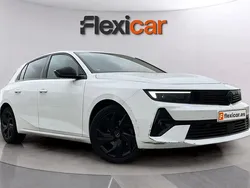 Blanco Usado 2023 Opel Astra Berlina | 15.590 € (Buen precio)