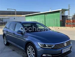 Azul Usado 2017 VW Passat Advance Familiar | 9900 € (Buen precio)