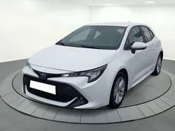 Blanco Usado 2021 Toyota Corolla Active Berlina | 15.990 € (Buen precio)