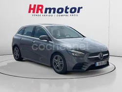 Gris / plata Usado 2020 Mercedes B180 Monovolumen | 22.990 € (Un poco caro)