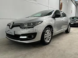 Gris / plata Usado 2015 Renault Mégane III LIMITED Berlina | 8299 € (Precio justo)