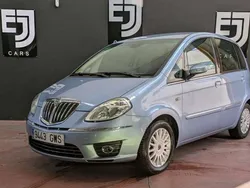 Plateado Usado 2010 Lancia Musa Monovolumen | 5690 €