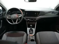 Plateado Usado 2024 VW Polo Life Utilitario | 19.500 € (Precio justo)