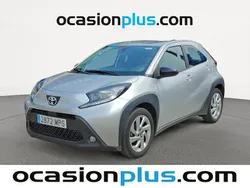 Gris Usado 2024 Toyota Aygo Play Utilitario | 13.455 € (Precio justo)