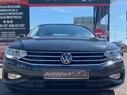 Gris urbano Usado 2021 VW Passat Business Berlina | 17.999 € (Precio justo)