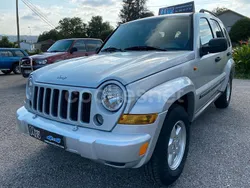 Gris / plata Usado 2008 Jeep Cherokee Limited SUV | 10.990 €