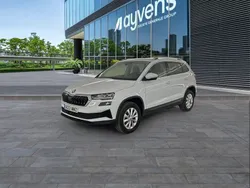Blanco Usado 2024 Skoda Karoq Ambition SUV | 27.200 € (Un poco caro)