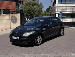 Negro Usado 2010 Renault Mégane III Dynamique Berlina | 3799 € (Precio justo)