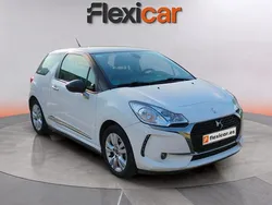 Blanco Usado 2017 DS Automobiles DS3 Berlina | 8390 € (Precio justo)