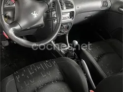Azul Usado 2001 Peugeot 206 Berlina | 3900 € (Caro)