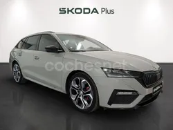 Gris Usado 2021 Skoda Octavia RS Familiar | 33.400 € (Caro)