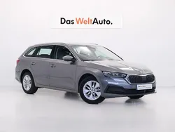 Gris Usado 2021 Skoda Octavia Ambition Familiar | 22.990 € (Un poco caro)