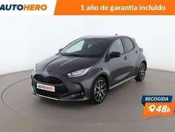 Gris Usado 2022 Toyota Yaris Hybrid Plus Berlina | 20.190 € (Precio justo)