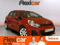 Rojo Usado 2016 Kia Rio Berlina | 9890 € (Precio justo)