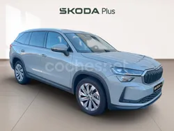 Gris / plata Usado 2024 Skoda Kodiaq SUV | 43.700 €