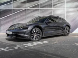 Gris volcano metalizado Usado 2023 Porsche Taycan Turbo S Cross Turismo Berlina | 148.700 € (Precio justo)