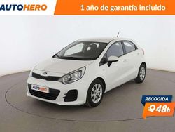 Blanco Usado 2015 Kia Rio Berlina | 8299 € (Precio justo)