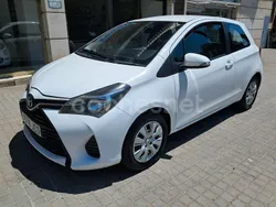 Blanco Usado 2015 Toyota Yaris Active Berlina | 5500 € (Super precio)