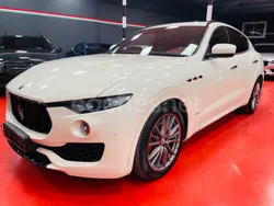 Blanco Usado 2018 Maserati Levante SUV | 36.990 € (Caro)
