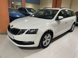Blanco Usado 2018 Skoda Octavia Ambition Familiar | 13.600 € (Precio justo)