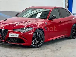 Rojo Usado 2023 Alfa Romeo Giulia Quadrifoglio Berlina | 84.900 €