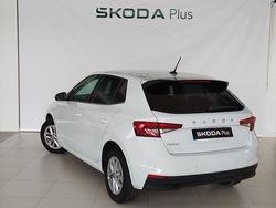 Blanco Usado 2024 Skoda Fabia Selection Utilitario | 15.990 € (Buen precio)
