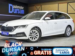 Blanco Usado 2022 Skoda Octavia Familiar | 21.890 € (Precio justo)