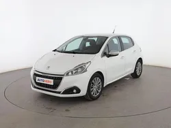 Blanco Usado 2016 Peugeot 208 Allure Utilitario | 7599 € (Precio justo)