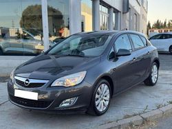 Gris Usado 2011 Opel Astra Enjoy Utilitario | 7900 € (Un poco caro)