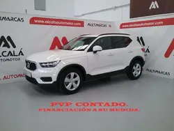 Blanco Usado 2021 Volvo XC40 Momentum SUV | 27.999 € (Precio justo)