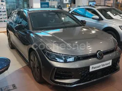 Gris / plata Nuevo 2025 VW Passat R-line Familiar | 46.000 € (Buen precio)