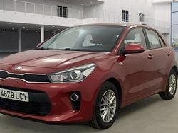 Rojo Usado 2019 Kia Rio Berlina | 10.950 € (Precio justo)