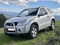 Gris / plata Usado 2006 Suzuki Grand Vitara SUV | 7999 € (Precio justo)