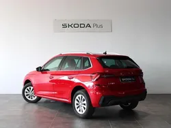 Rojo Usado 2024 Skoda Kamiq Selection SUV | 22.990 € (Un poco caro)