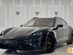 Negro Usado 2023 Porsche Taycan Turbo S Sport Turismo Berlina | 146.900 €