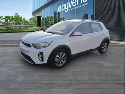 Blanco Usado 2023 Kia Stonic SUV | 15.100 € (Precio justo)