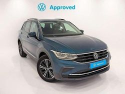 Azul Usado 2024 VW Tiguan Life SUV | 34.750 € (Precio justo)