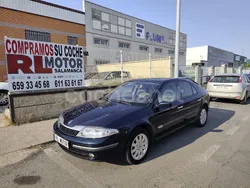 Verde Usado 2002 Renault Laguna II Dynamique Berlina | 2490 € (Precio justo)