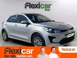 Gris Usado 2023 Kia Rio Berlina | 15.290 € (Precio justo)