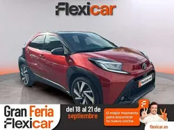 Burdeos Usado 2022 Toyota Aygo X-play Utilitario | 13.490 € (Precio justo)