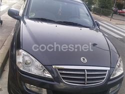 Gris / plata Usado 2010 Ssangyong (KGM) Kyron Limited SUV | 9500 €