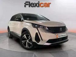Blanco Usado 2021 Peugeot 5008 GT Monovolumen | 18.590 € (Precio justo)