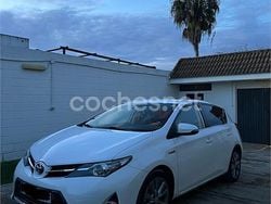Blanco Usado 2014 Toyota Auris Hybrid Advance Berlina | 13.400 € (Precio justo)