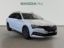 Blanco Usado 2023 Skoda Superb SportLine Familiar | 34.200 € (Buen precio)