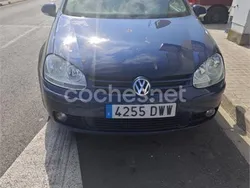 Azul Usado 2006 VW Golf V Trendline Berlina | 6300 € (Precio justo)