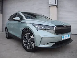 Eléctrico Usado 2023 Skoda Enyaq iV SportLine SUV | 33.990 €