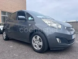 Gris / plata Usado 2011 Kia Venga Utilitario | 9900 €